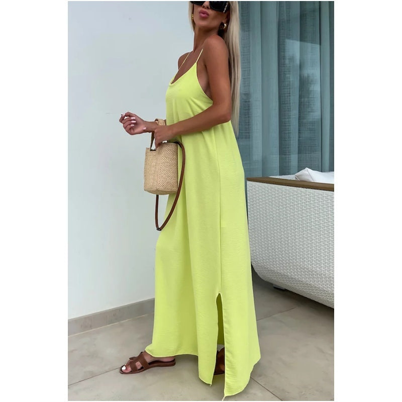 Locker sitzendes Maxikleid mit Spaghettiträgern und Seitenschlitz