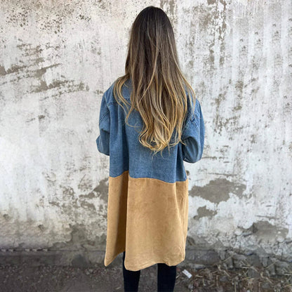 Mittellanger Trenchcoat mit Denim-Jeans-Nähten