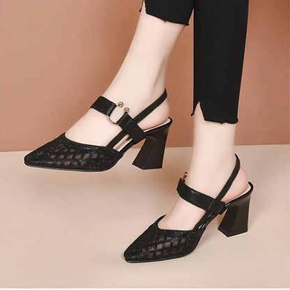 🔥Sommer kommt💥Zeitlich begrenztes Angebot✨🎀Spitz zulaufende Knöchelriemen-Sandalen mit Strasssteinen