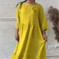 💃✨ Elegantes, einfarbiges Kleid mit Blumenmuster und Kordelzug an den Ärmeln
