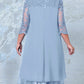 Damenkleid aus besticktem Chiffon mit Rundhalsausschnitt