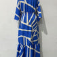 Elegantes, fließendes Kleid mit V-Ausschnitt, Taillenbetonung und Kordelzug