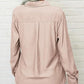 Damen-Hemd mit einfarbigem Revers und langen Ärmeln und Button-Down-Kragen