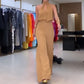 Set aus bauchfreiem Top mit Stehkragen und Hose mit weitem Bein