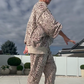 Damen-Set aus Oberteil und Hose mit Leopardenmuster