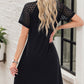 Elegantes Damenkleid mit spitzenbesetzten, luftigen Ärmeln